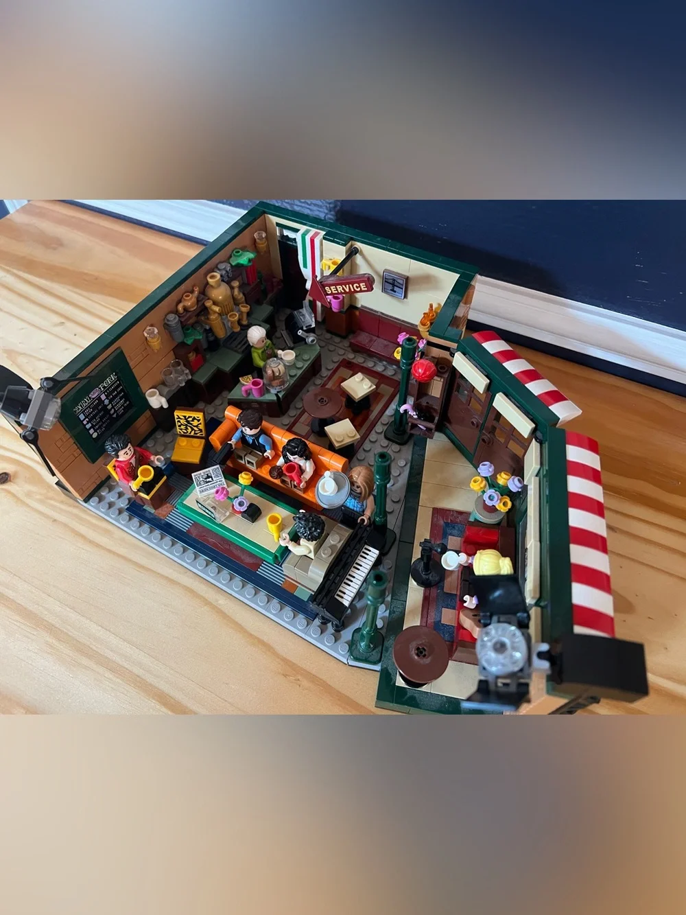 LEGO Ideas Friends Central Perk 21319 TV Series Building Set Retired
